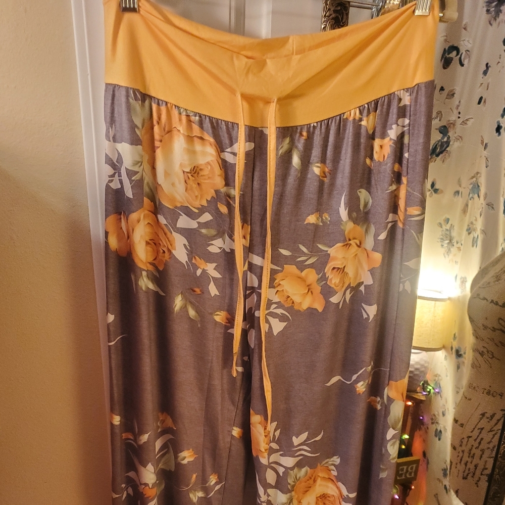 Comfy pants. - Picture 5 of 8